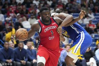 背后有着深 背后有着深